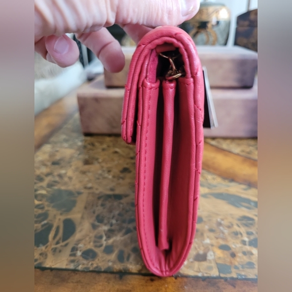 Badgley Mischka Red Quilted Chain Bag - Picture 5 of 9